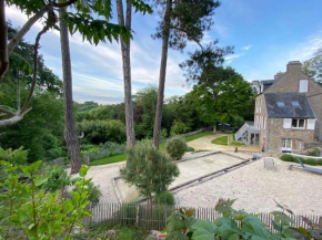 VILLA CAROLLES